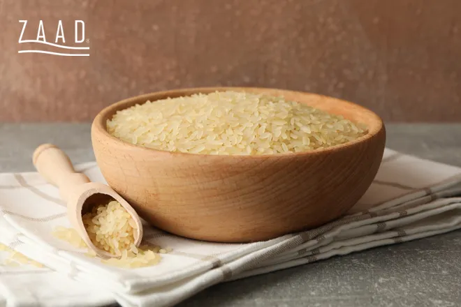 برنج خام در کاسه
