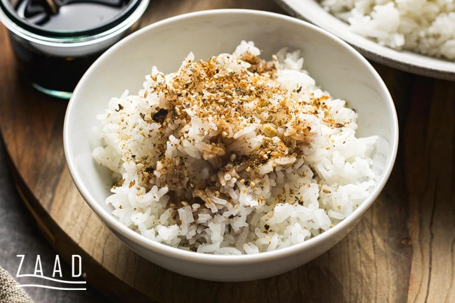 برنج پخته شده داخل ظرف